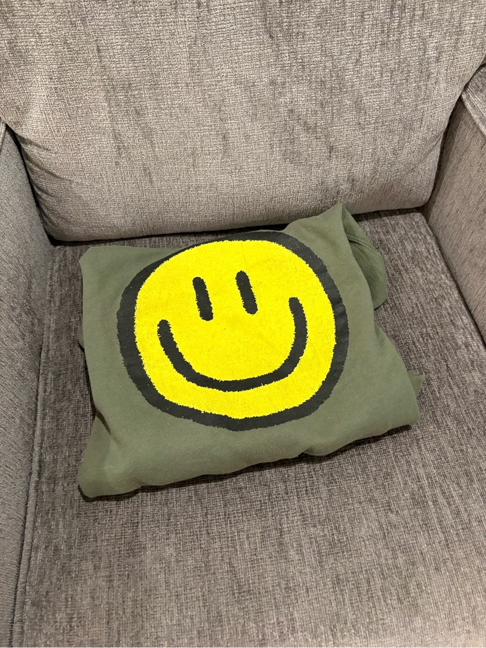 Source Unknown Olive Green Sweatshirt with Yellow Smiley Face